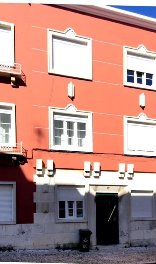 Sunny Apartment In A Typical Lisbon Neighborhood Buitenkant foto